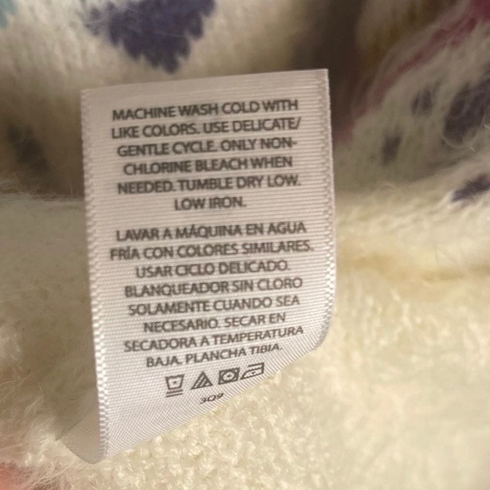 Time and Tru super soft pull over sweater - Picture 3 of 6